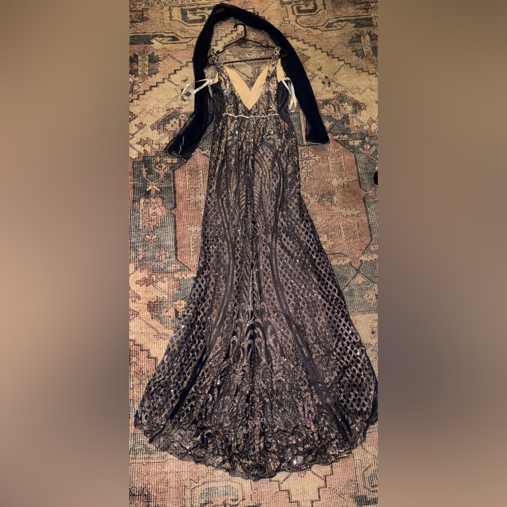 Jovani silver and Navy elegant dress with matching scarf - Picture 7 of 8